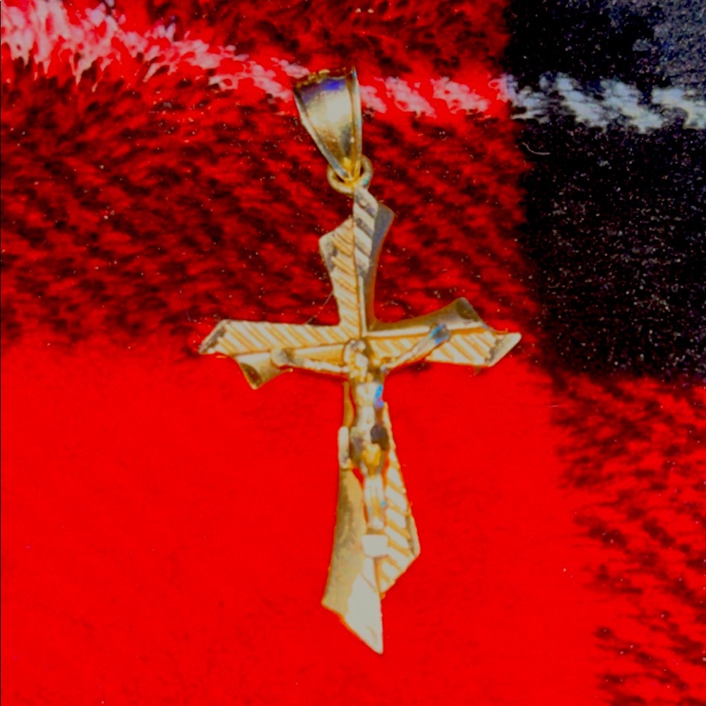10 KT Solid Gold Cuf Cross